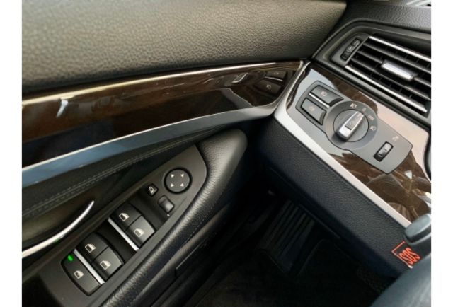 BMW 523I SEDAN  第8張相片