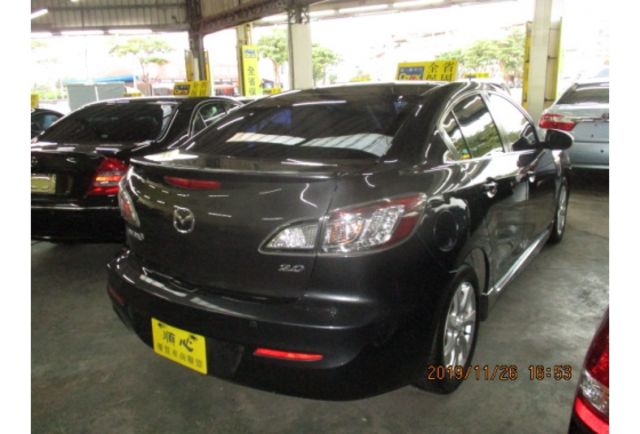 Mazda MAZDA3  第4張相片