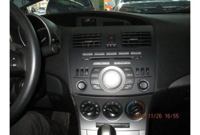 Mazda MAZDA3  第9張相片