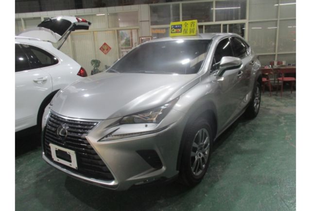 Lexus NX300h  第2張相片