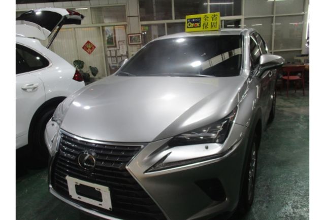 Lexus NX300h  第5張相片