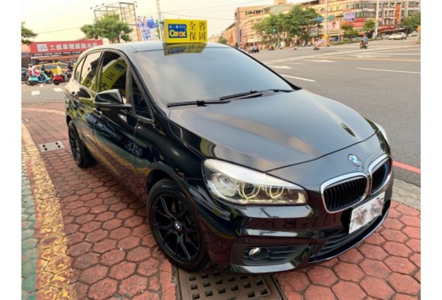 BMW 218dAT  第1張相片