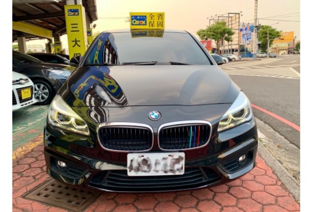 BMW 218dAT  第2張相片
