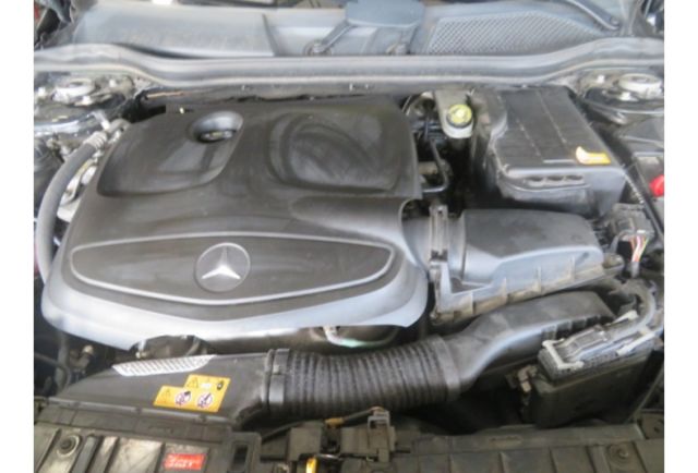 Benz GLA200  第9張相片