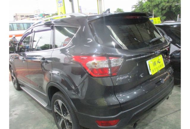 Ford KUGA  第3張相片