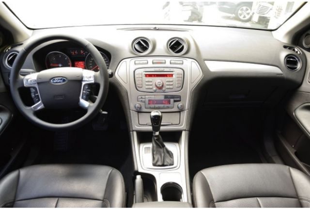 Ford MONDEO  第9張相片