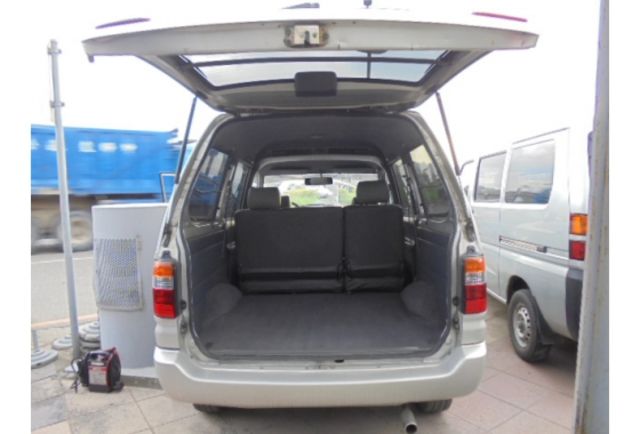 Toyota ZACE  第8張相片