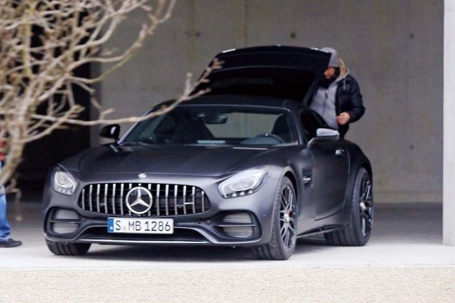 Mercedes-AMG GT C硬頂車款行蹤一直成謎，發表前最清楚照片就這組