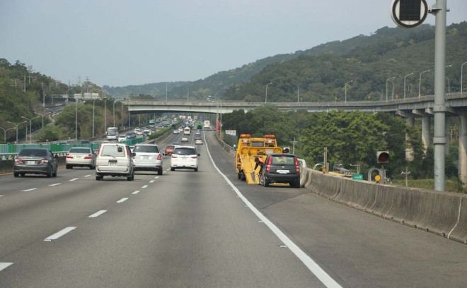 開車養成好習慣 緊急狀況不慌張