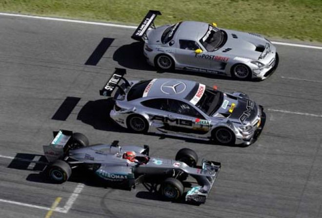 競賽闡釋性能45 Years of Legendary Mercedes-AMG