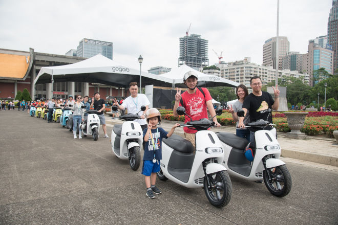 首批 Gogoro 2 7 月 8 日交車 千位車主樂騎上路