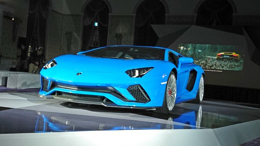 AVENTADOR 1