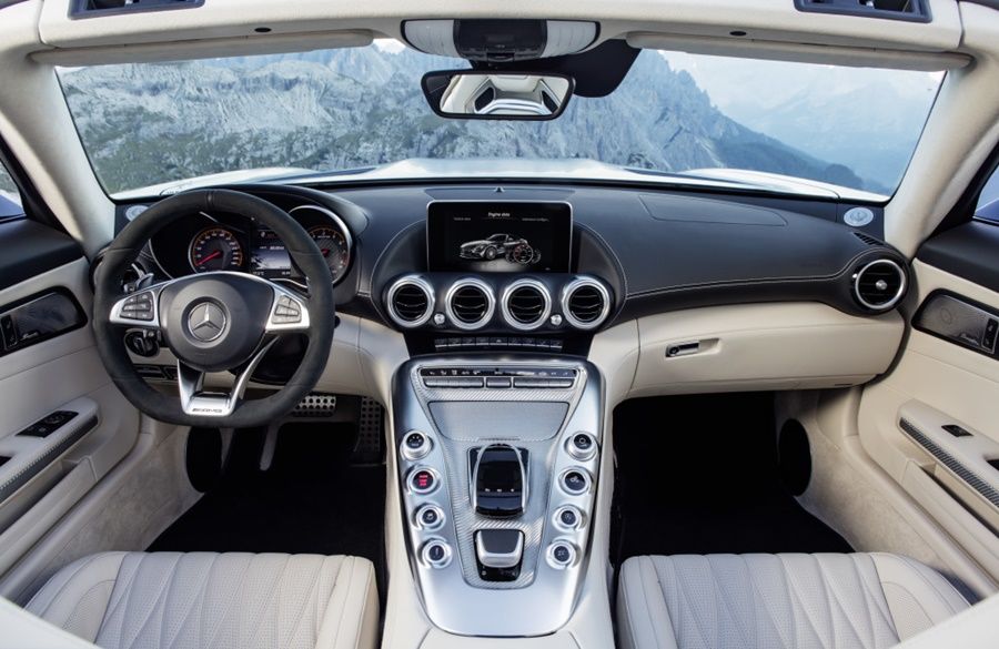 AMG GT C Roadster (R 190), 2016; Exterieur: designo selenitgrau magno; Interieur: Leder Nappa Exklusiv macchiatobeige ;Kraftstoffverbrauch kombiniert: 11,4 l/100 km, CO2-Emissionen kombiniert: 259 g/km AMG GT C Roadster (R 190), 2016; exterior: designo selenit grey magno; interior:Nappa leather exclusive macchiato beige; fuel consumption, combined: 11.4 l/100 km; combined CO2 emissions: 259 g/km