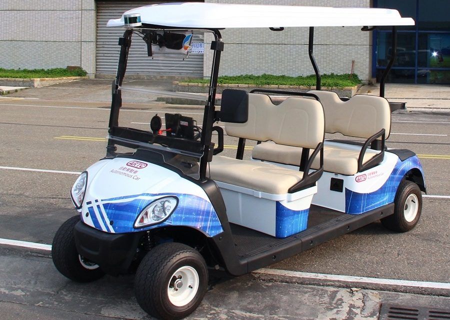 台灣製自動駕駛車只是一台高爾夫球車？ 答案在汽車零配件展裡