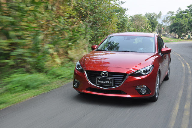 再掀日系極美型風潮---All-new Mazda3 五門款 深度試駕(含動態表現影片): Page 2 of 3