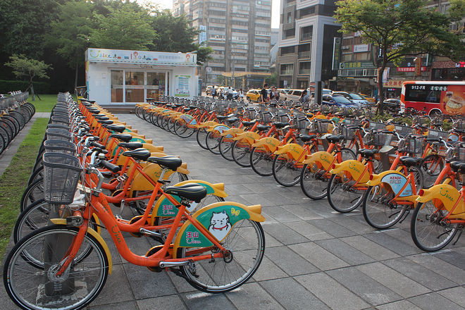 Ubike在牽車之餘？