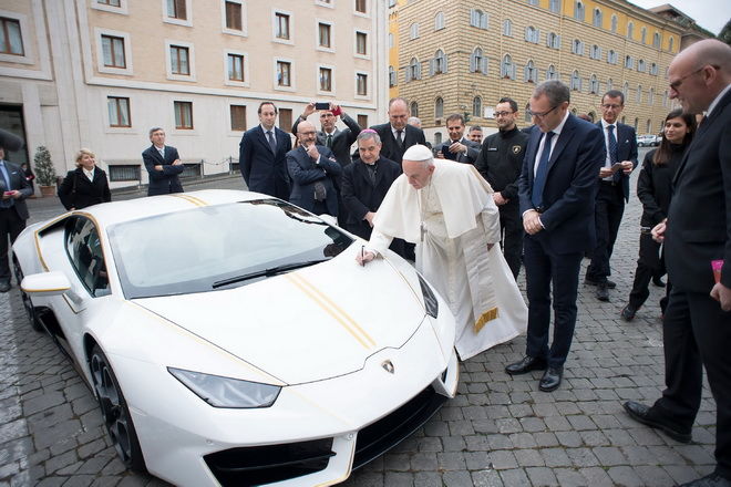 Huracan-Pope-03