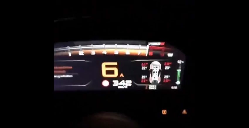 夜間車少 McLaren 720S車主爽飇極速342km/h
