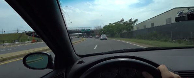 看了這段E39 BMW M5的POV駕駛影片之後，有沒有讓你也想牽一輛回家呢？