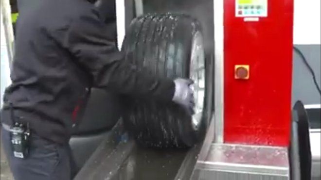 這組輪胎胎紋切割機讓你不用再擔心天候來買輪胎了！