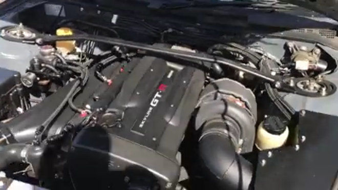 Nissan Skyline GT-R的引擎加上Nissan Silvia S15等於一部停不下來的甩尾機器！