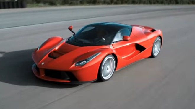 「馬王」Ferrari LaFerrari的風采盡在這部官方影片中！