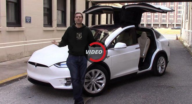 Tesla Model X真的是輛缺陷重重的車嗎？看看美國車評Doug DeMuro怎麼說