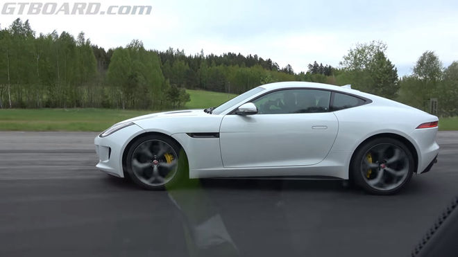 [影片]當Porsche Panamera Turbo S 直線遇到Jaguar F-Type R的時候