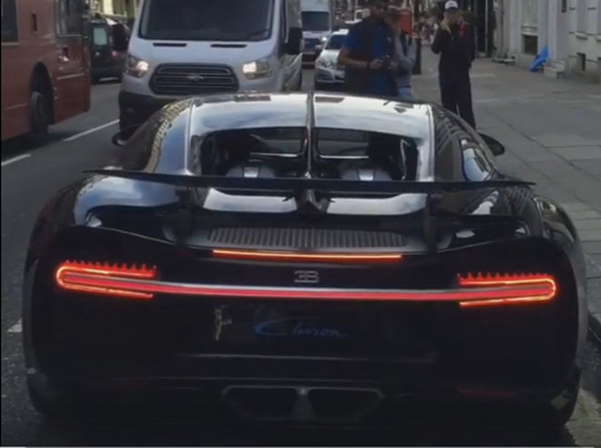 [影片]是活的！　Bugatti Chiron現身倫敦街頭