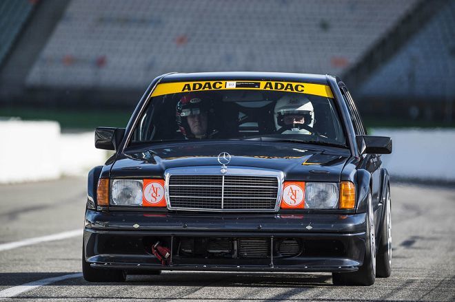為了讓經典車迷能擁有欣賞珍貴190E Evo II的機會，因此Mercedes-Benz決定重新打造一部新的