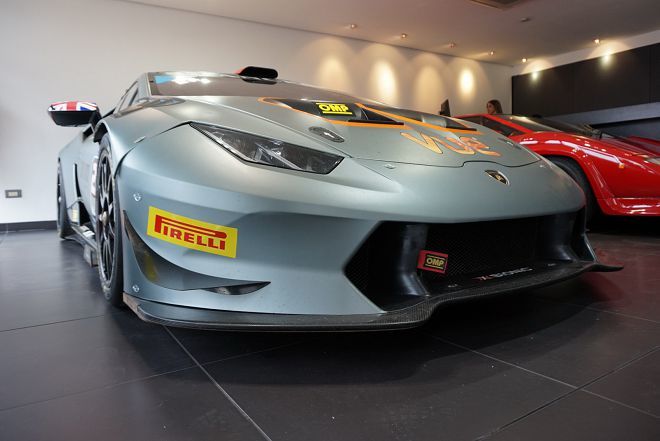 若你有$20萬英鎊的現金，你會買一輛僅為賽道專用的Lamborghini Huracan LP620-2 Super Trofeo嗎？