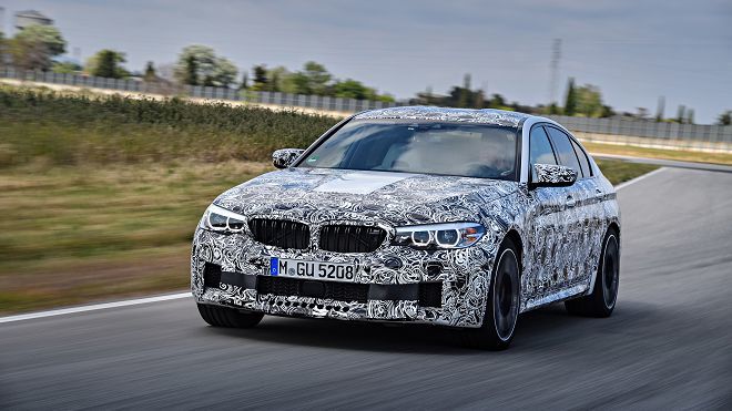 等不及想看看新BMW M5的動態表現？且看BMW原廠試車手TIMO GLOCK帶我們體驗！