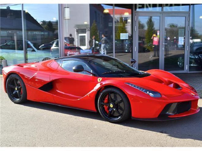 兩輛Ferrari LaFerrari價格超過6億台幣...若你有這個錢你會買下來嗎？