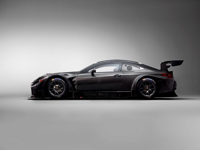 身披黑色戰甲的Lexus RC F GT3賽車向我們展示賽車純粹的機械美感