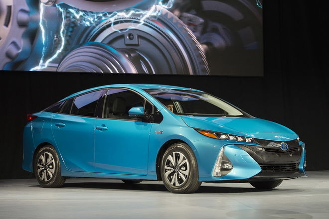 2016紐約車展：Toyota揭開Prius Prime plugs-in神秘面紗 [影片]