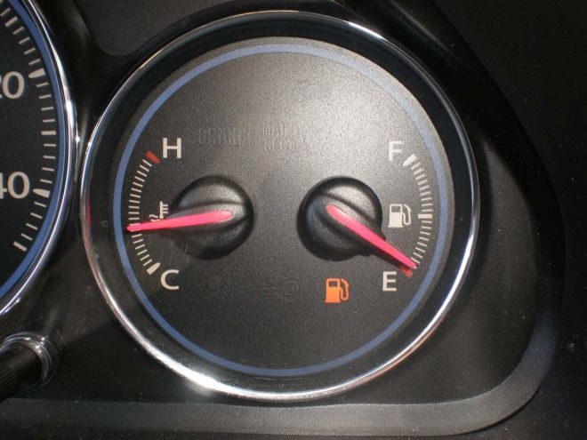 每次準備開車出門時，長輩們總會叮嚀我要先「熱車」後才開走，但我又趕時間，真的有這個必要嗎？