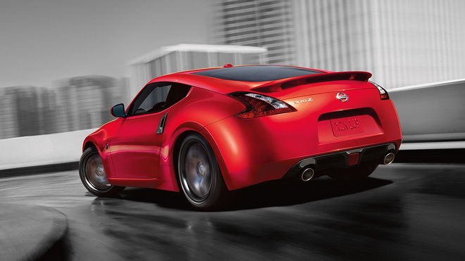 2018-nissan-370z-coupe-rear