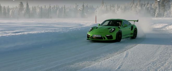 終極神話 Porsche 911 GT3 RS將用520hp+的憤怒融化芬蘭的冰天雪地！