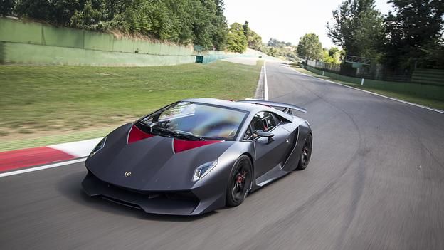 倫敦驚見「活體 Lamborghini Sesto Elemento 第六元素 」