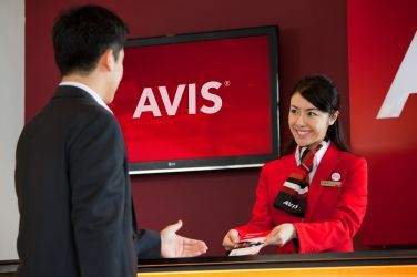 AVIS安維斯首創租車商務中心 尊榮管家式接送服務