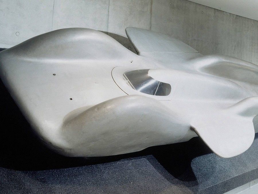 你曾知道Mercedes在1930年代曾製作「T80」原型車要來拿下陸上極速紀錄嗎？