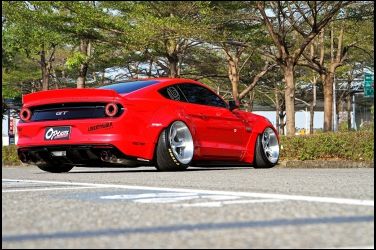 寬體血汗寶馬  LB Works X Mustang GT(下)