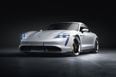 邁進新世代 Porsche Taycan