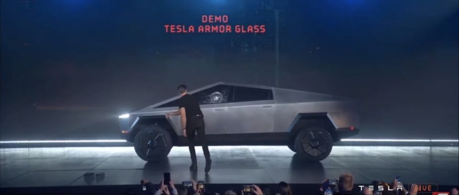 影/Tesla Cybertruck電動貨卡玻璃在排練時，真的砸不破！