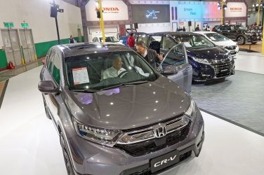 [車市分析] 插電熱潮興起  特斯拉快要變魔斯拉 !