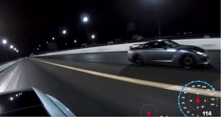 影/Tesla Model 3 Performance單挑1,200匹馬力Nissan GT-R!