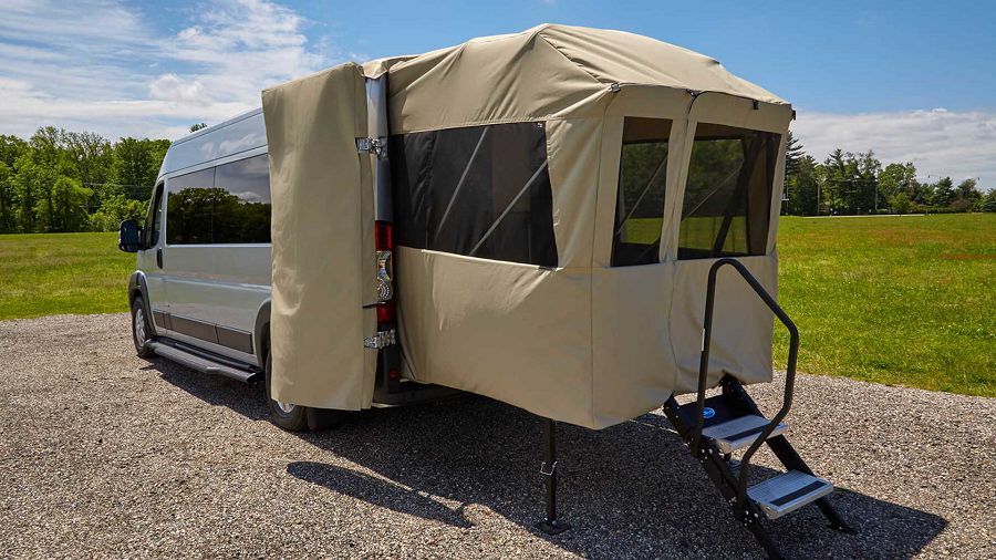 兼顧靈活與空間！Embassy Traveler Sport提供可延伸式的車尾帳篷