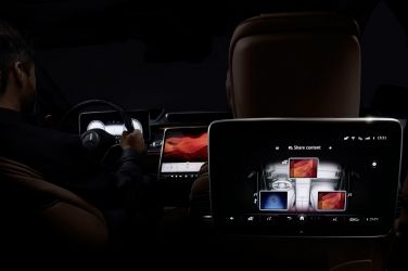 新車還未上 電裝配備先見人 未來S-Class將搭載新一代MBUX智能娛樂系統