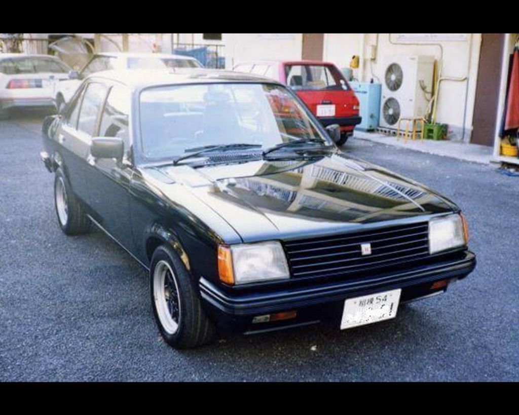 〔藝人的愛車〕福山雅治愛的機車或汽車！說不定也載過太太 吹石一惠喔？