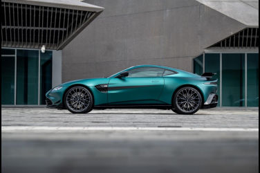 終極快感 Aston Martin Vantage F1 Edition